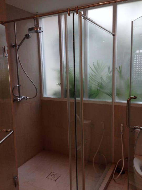 Dusche Niron Hotel Riverside