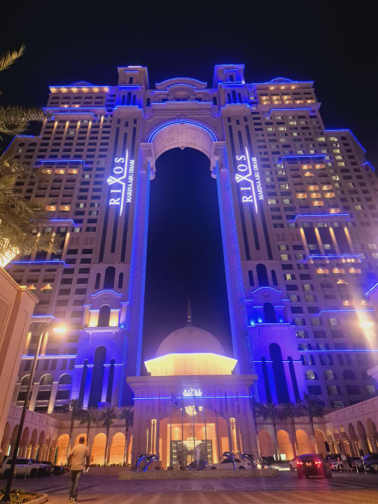 Außenansicht Rixos Marina Abu Dhabi