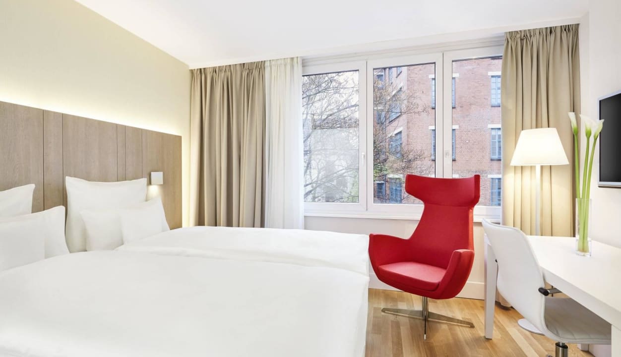 Superior Room NH Collection Hamburg City