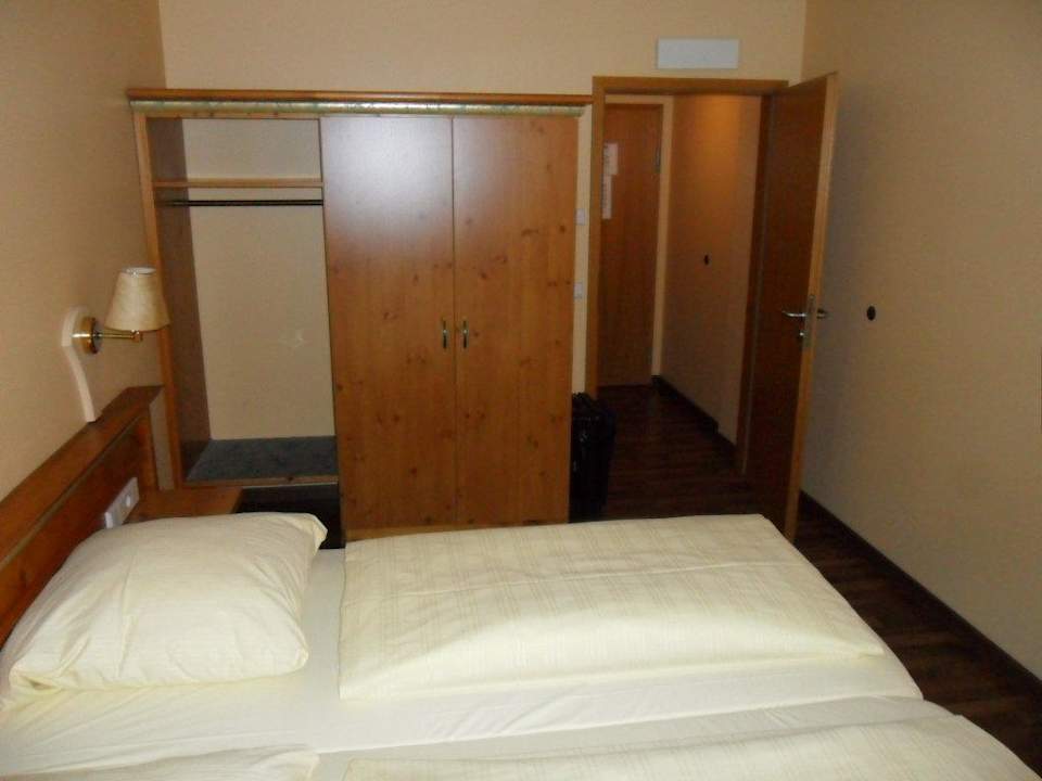 Blick zum Eingang Hotel Gasthof zur Post