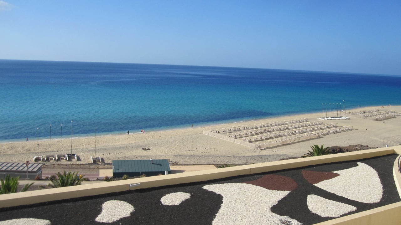 Blick von der Sonnenterrasse Iberostar Waves Playa Gaviotas