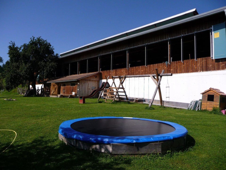 Blick auf den Stall Erlebnisbauernhof Steinerhof