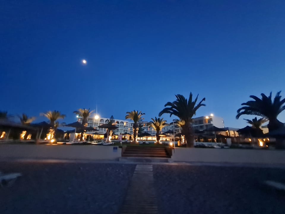 Außenansicht The Ixian Grand & All Suites