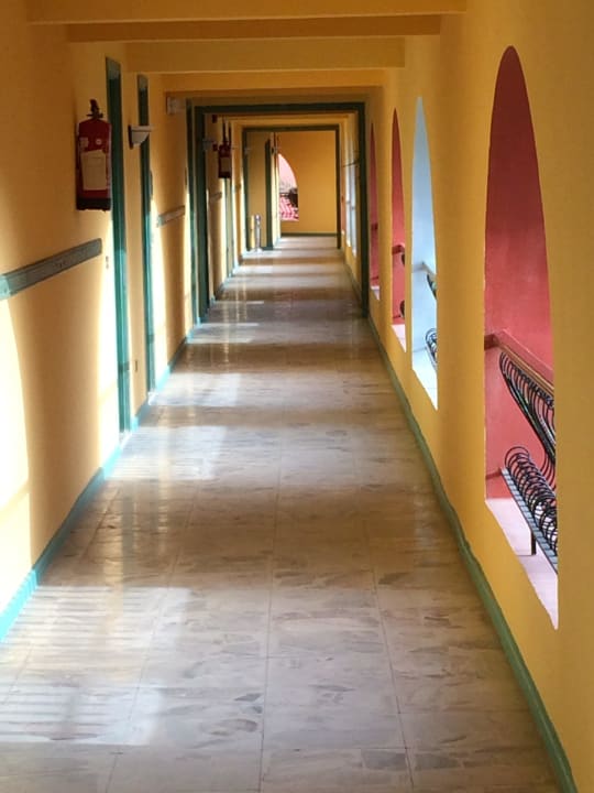 Gang zum Zimmer Arabia Azur Resort