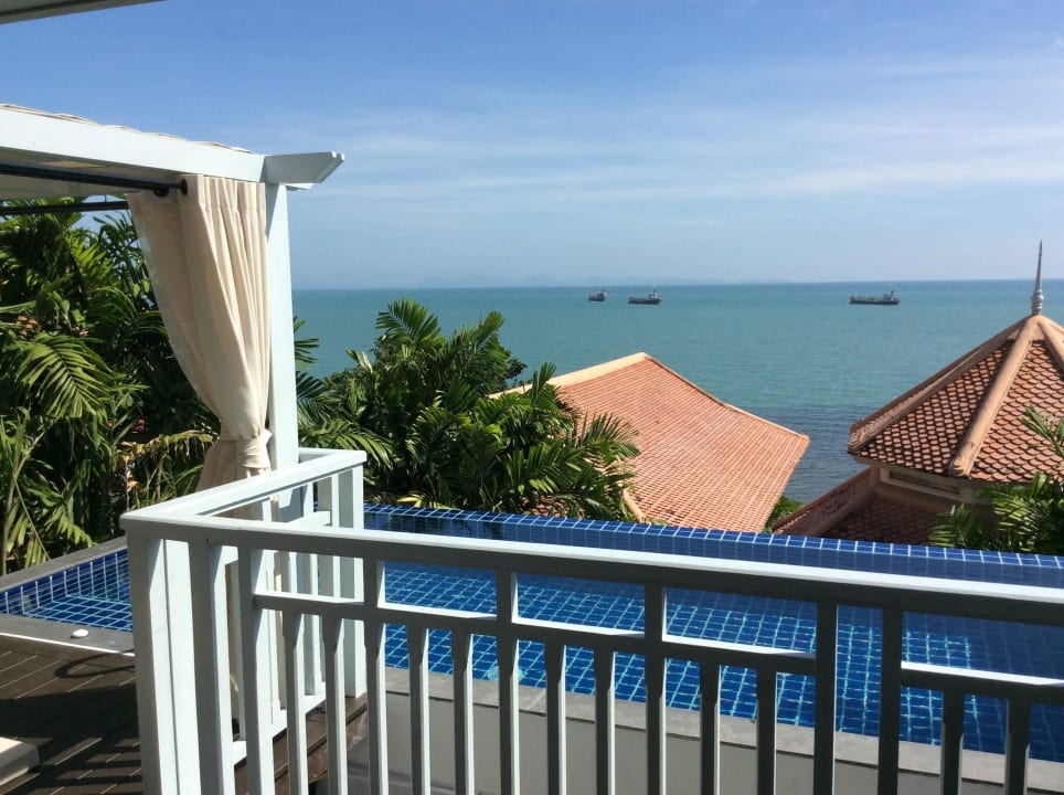 Pavillon pool room Amatara Welleisure Resort