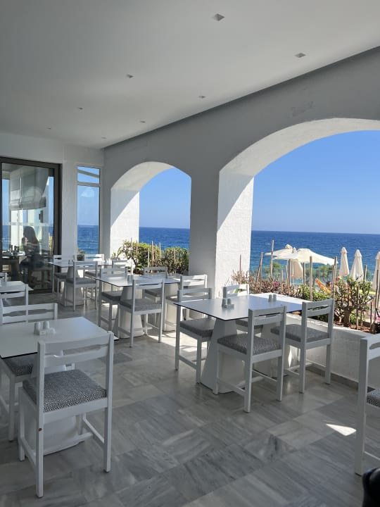 Gastro Maritimo Beach Hotel