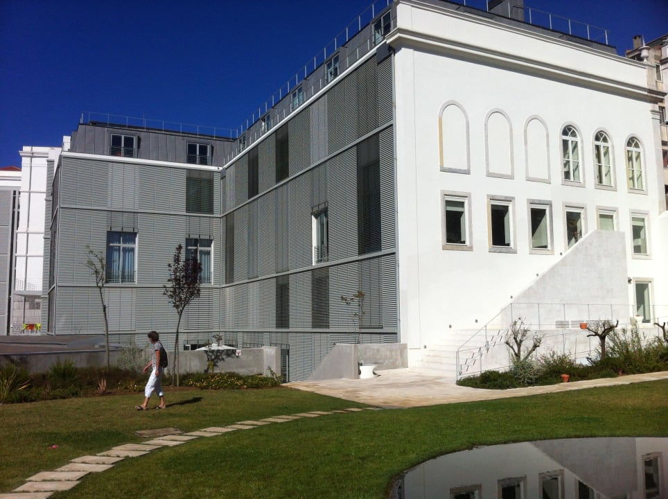 Aussenansicht Gartenseite Hotel Da Estrela