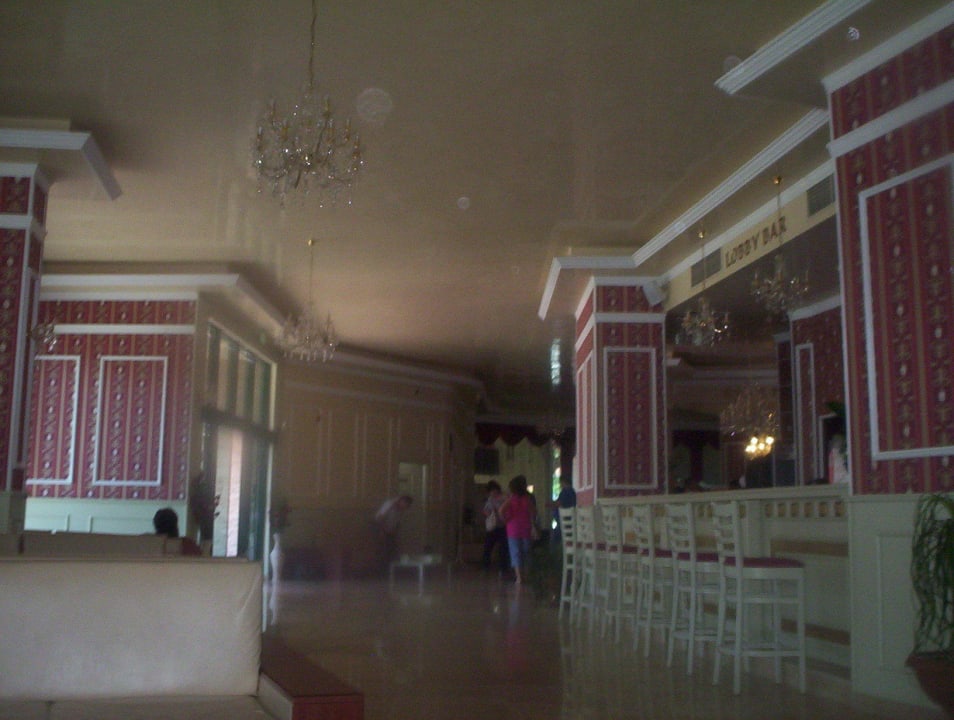 Lobby Hotel Mena Palace