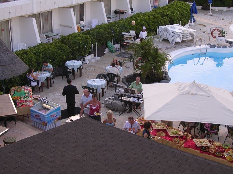 Barbeque rund um den Pool HOVIMA Panorama