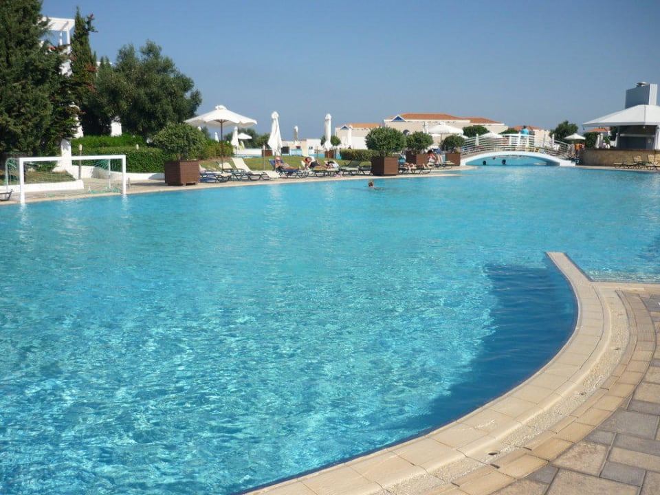 Ein Teil des Hauptpools Atlantica Marmari Palace