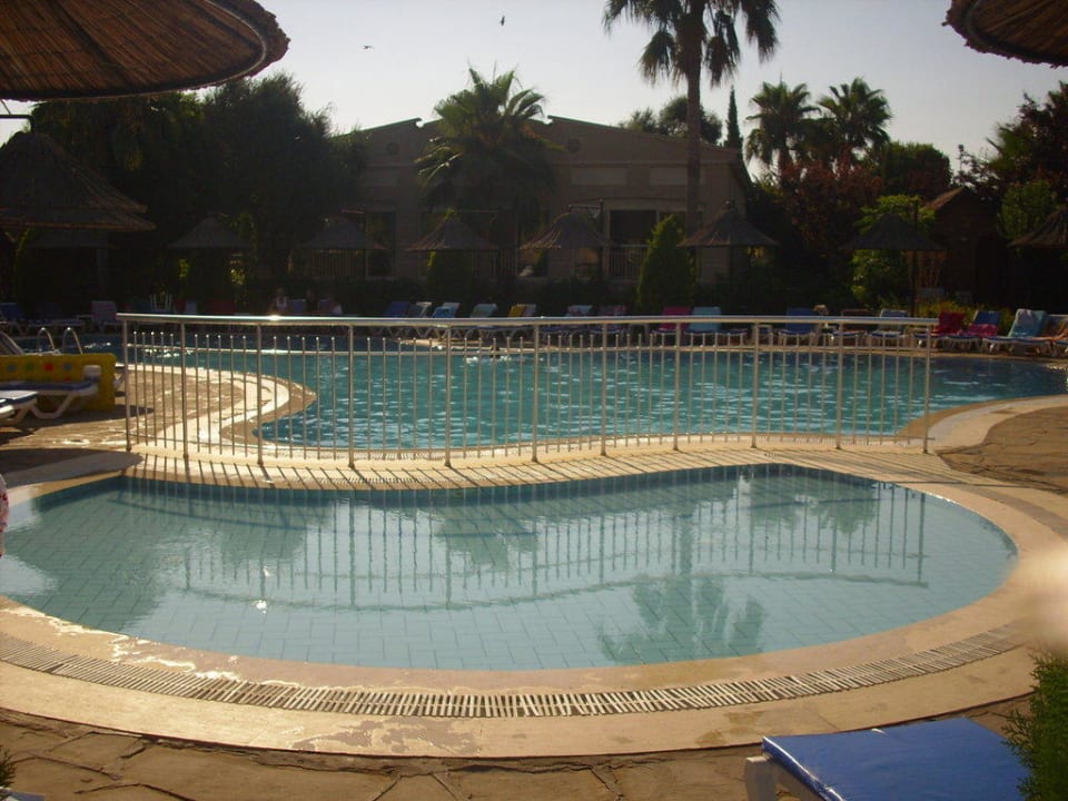 Pool am Morgen Can Garden Beach