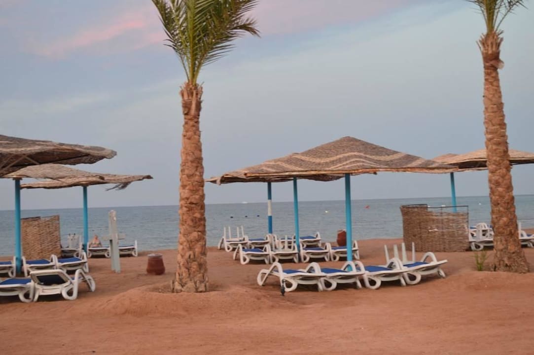 Пляж вечером Blend Club Aqua Resort