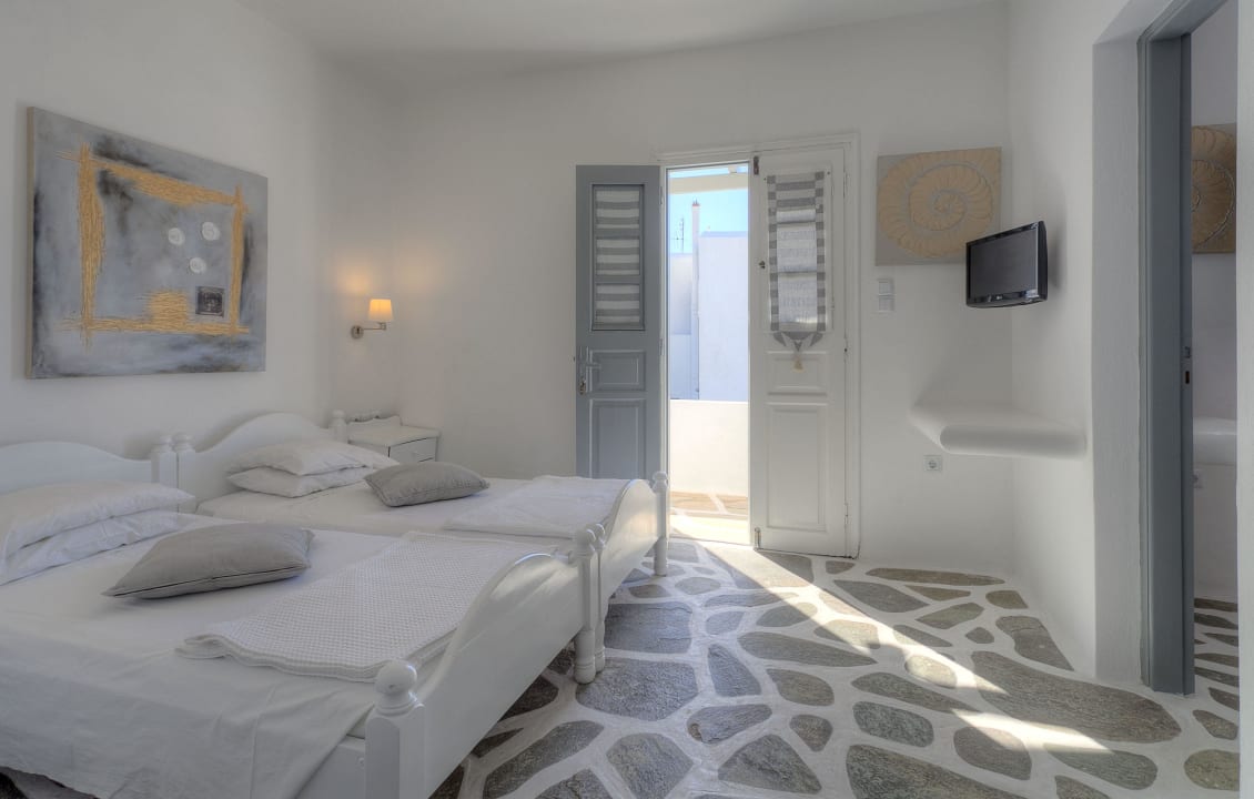 Superior Suite Jacuzzi Lilly Residence All Suites Hotel