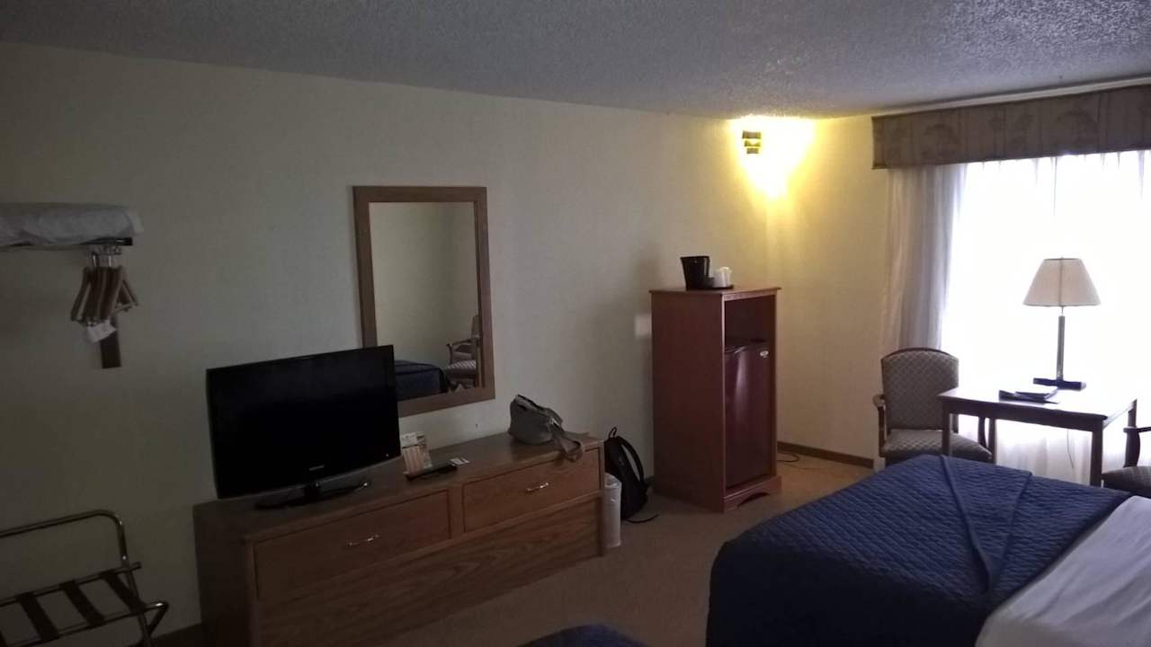 Zimmer aus der vorderen Ecke her Hotel Foothills Inn