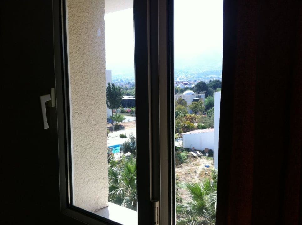 Blick auf die Strassenseite/Casino Oscar Resort Hotel