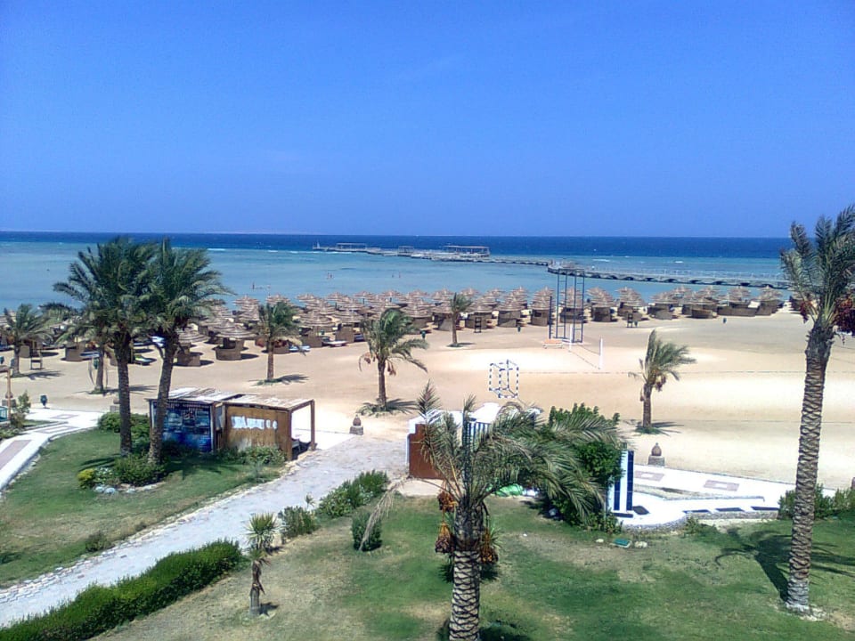 Widok ze zjeżdzalni Titanic Beach Spa & Aqua Park