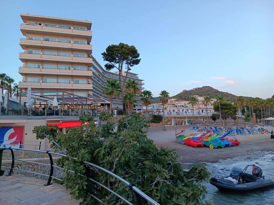 Außenansicht Grupotel Playa Camp de Mar