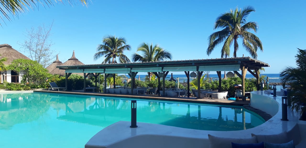 Pool Veranda Pointe aux Biches Hotel