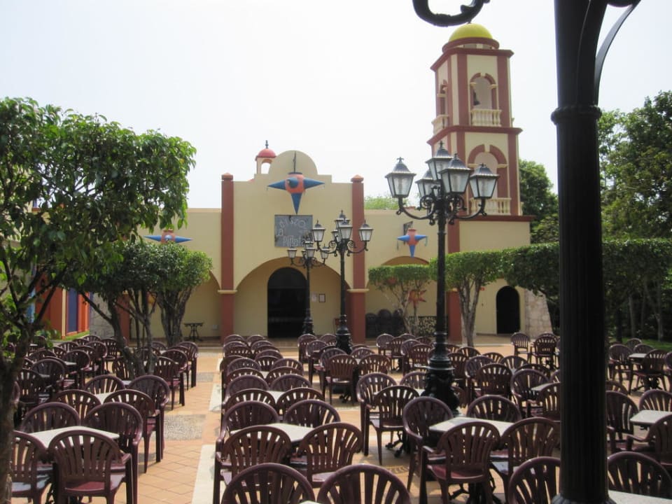 Theater und Disco Hotel Riu Tequila