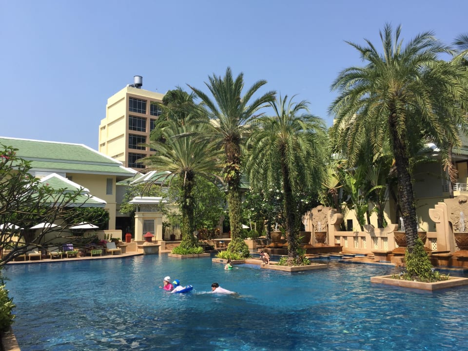 Pool Holiday Inn Resort Phuket