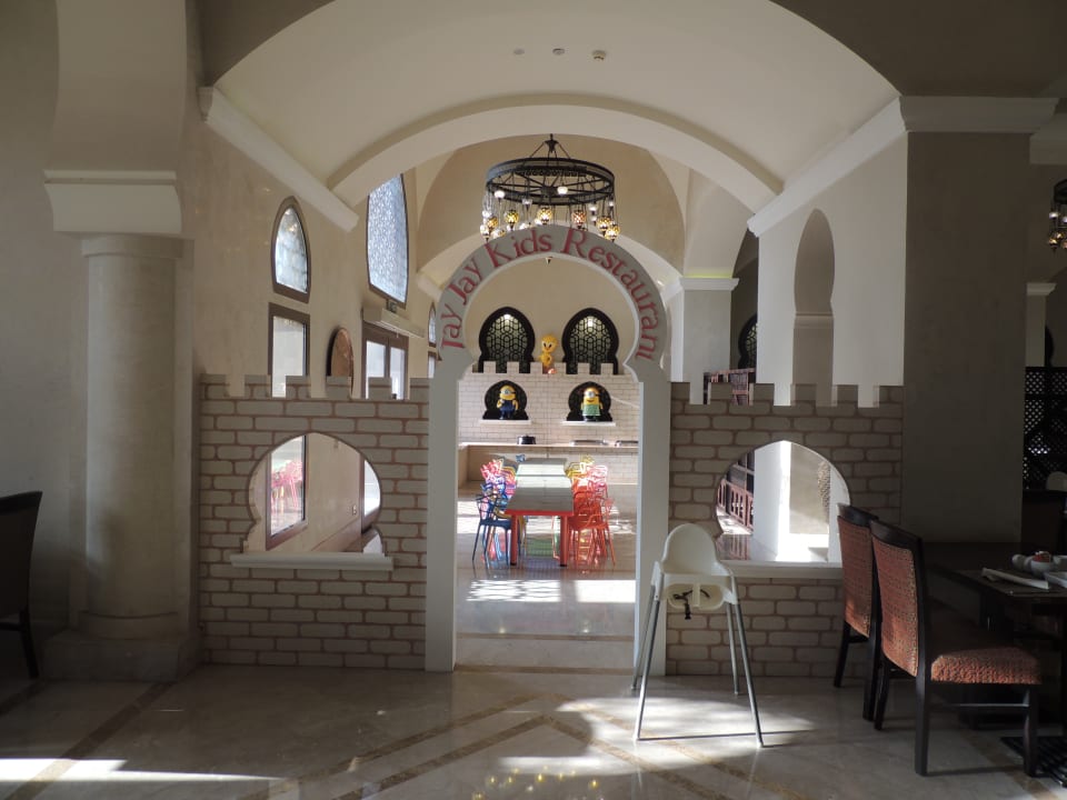 Restaurant Miramar Al Aqah Beach Resort