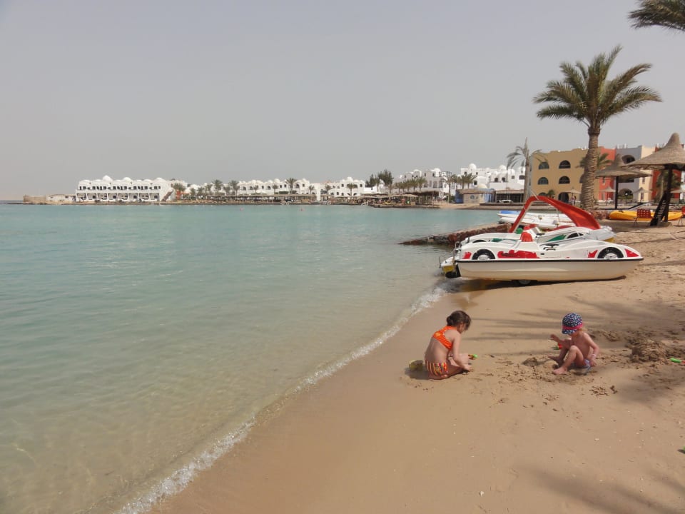 Sandstrand Arabia Azur Resort