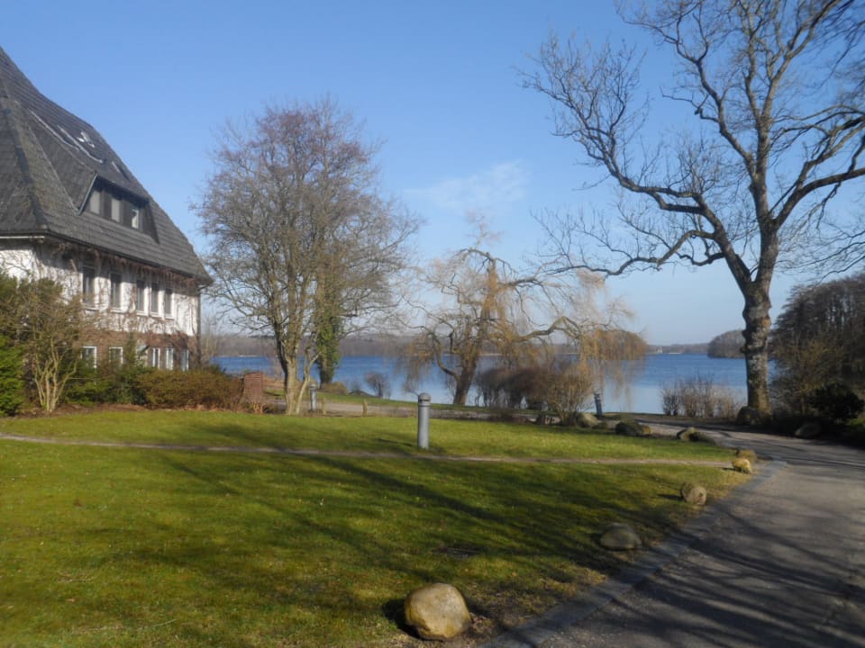 Schöne, gepflegte Parkanlage Seehotel Töpferhaus