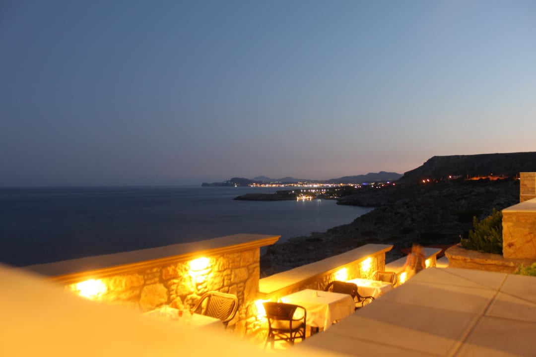 Noční výhled Hotel Kalithea Horizon Royal