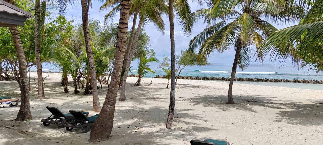 Strand Kuredu Island Resort & Spa