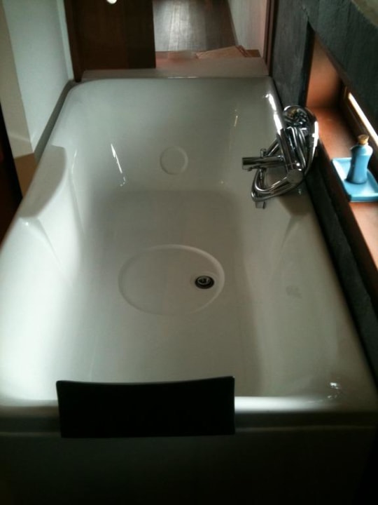 Badewanne Medhufushi Island Resort