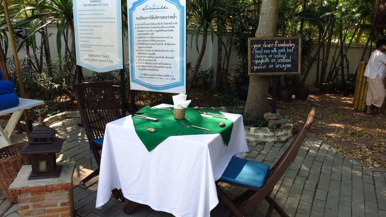 Gastronomie am Pool Laksasubha Hua Hin