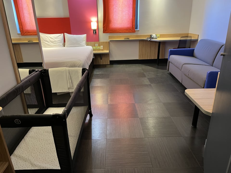 Zimmer Hotel ibis Styles Romans Valence Gare TGV