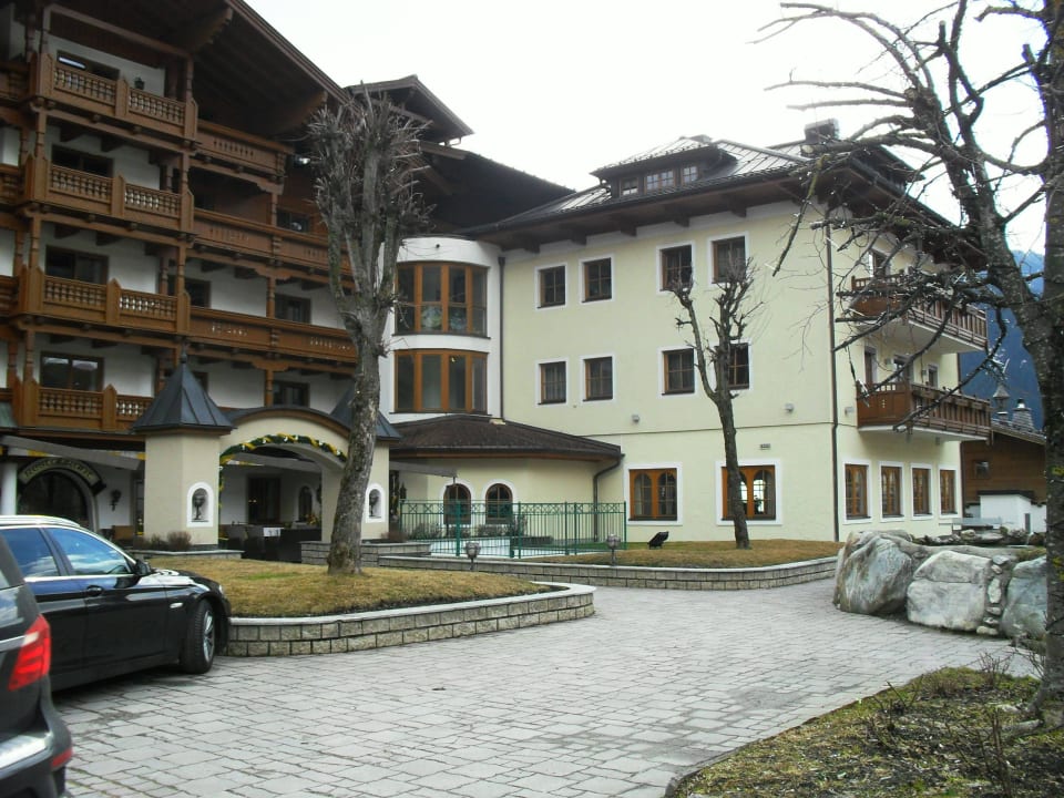 Haupteingang Hotel Tauernhof