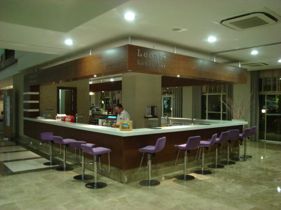 Das ist die Stammcocktailbar Sunis Evren Beach Resort Hotel & Spa