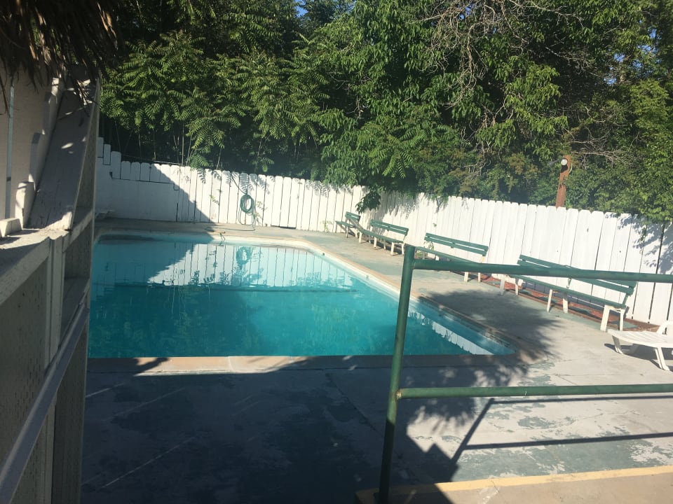 Pool Mother Lode Lodge