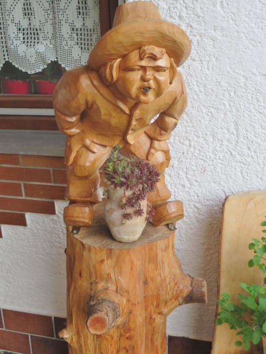 Außendekoration Gästehaus Schmuckenhof