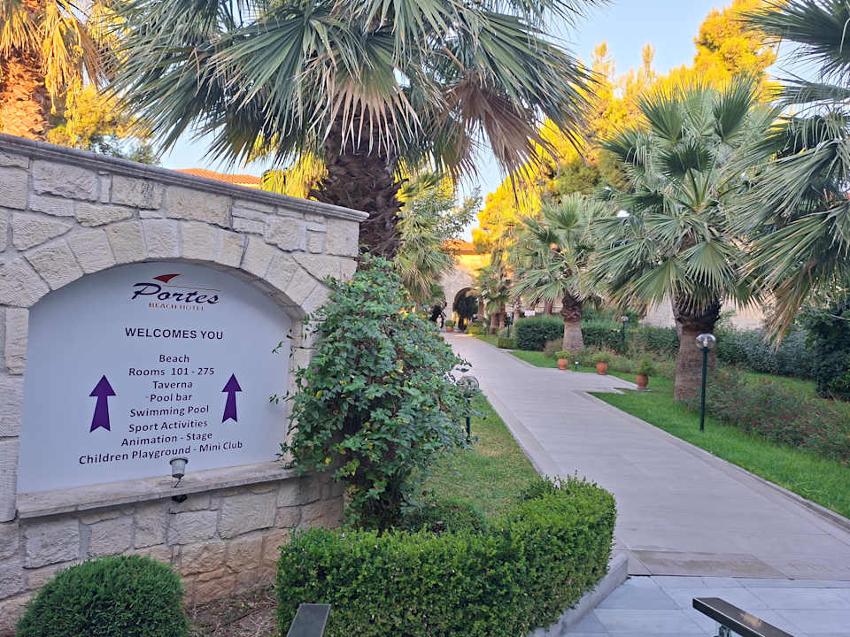 Gartenanlage Hotel Portes Beach