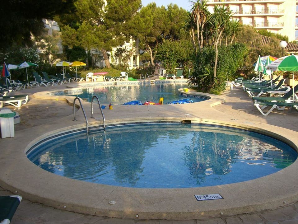 Pool und Yakuzzi vom Marina Plaza Aparthotel Houm Plaza Son Rigo