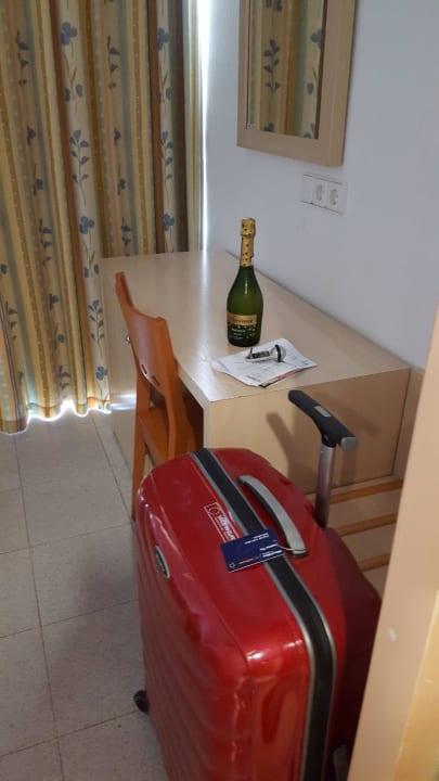 Sektflasche geschenkt Hotel Vibra Riviera