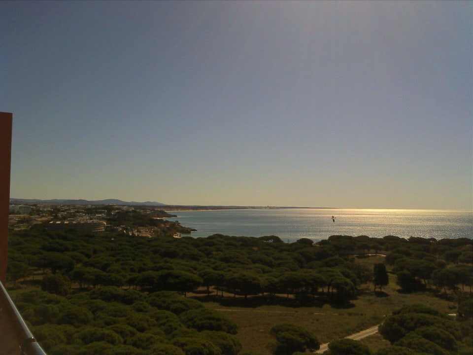 Ausblick von der Dachterrasse des Hotels Aqua Pedra Dos Bicos Design Beach Hotel - Adults only