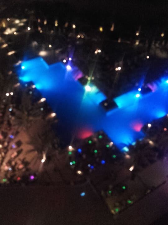 Pool DoubleTree by Hilton Resort & Spa Marjan Island