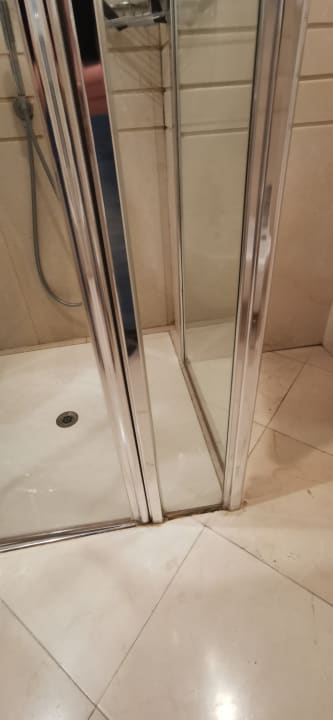 Zimmer Pisa Tower Plaza