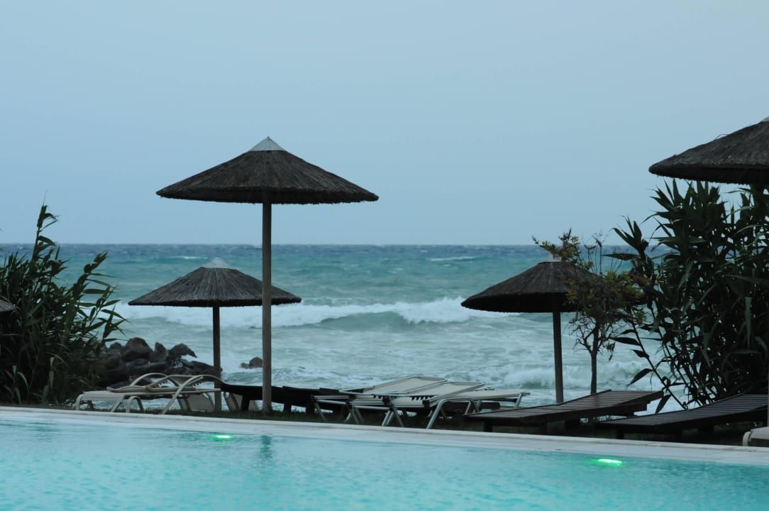 Basen Atlantica Eleon Grand Resort, Tragaki