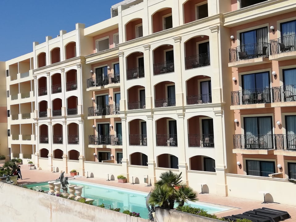 Außenansicht Grand Hotel Gozo