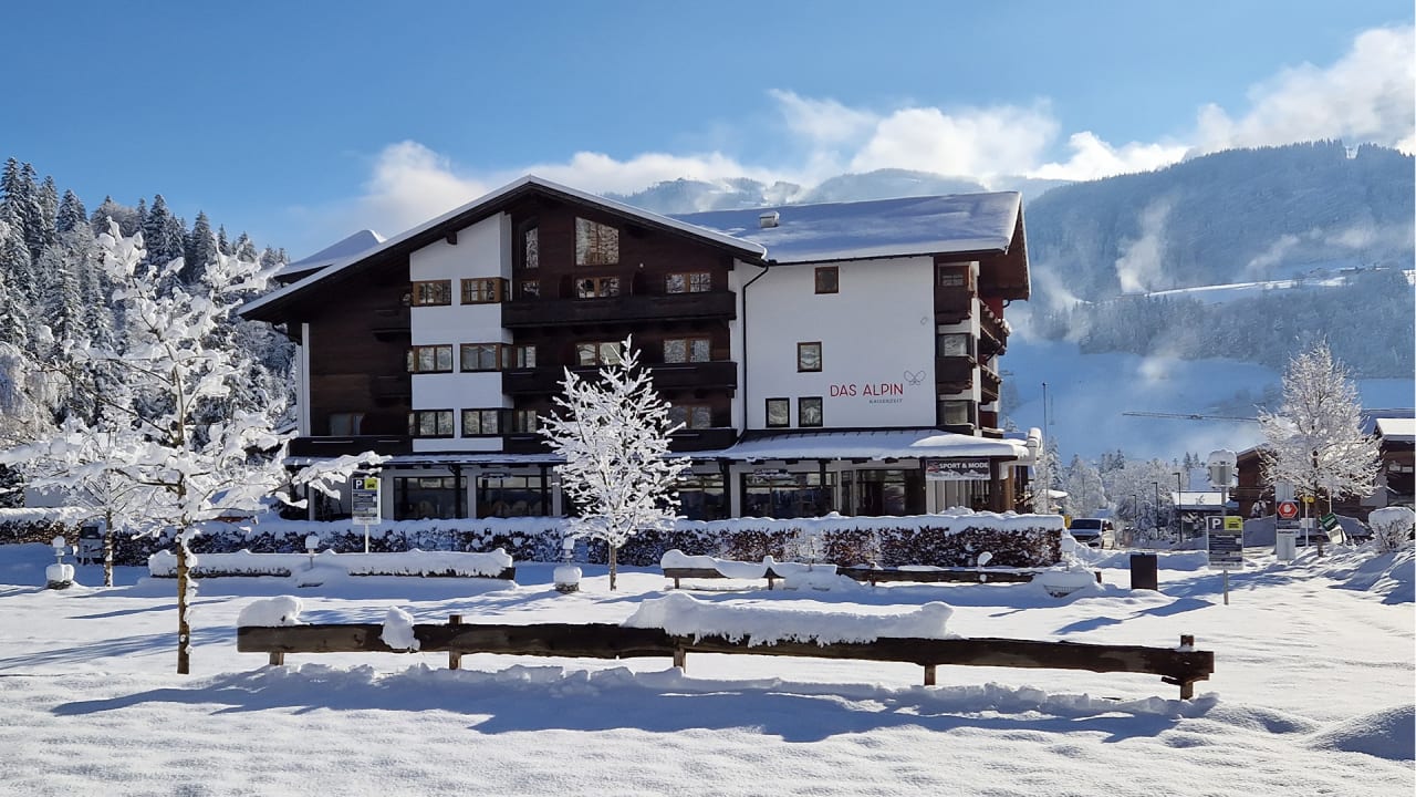 Außenansicht Garni Hotel - Das Alpin Kaiserzeit