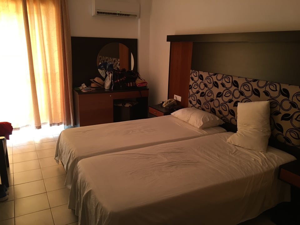 Zimmer Corali Hotel