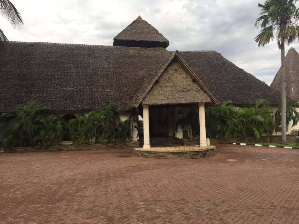 Lobby Neptune Village Beach Resort & Spa
