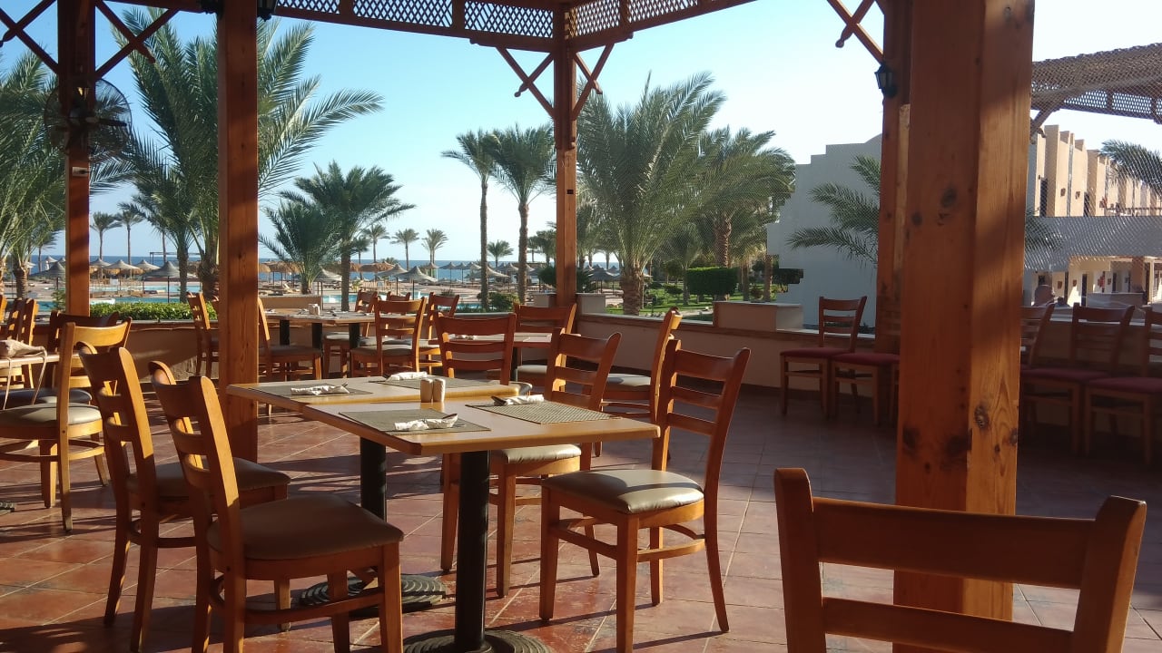 Gastro Three Corners Sea Beach Resort