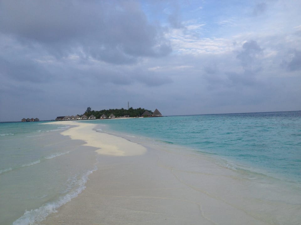 Sandbank Gangehi Island Resort