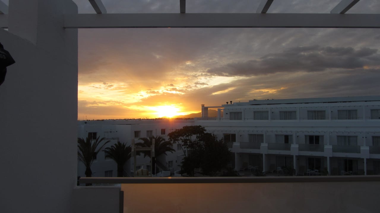 Sonnenuntergang vom Balkon  Sentido Aequora Lanzarote Suite